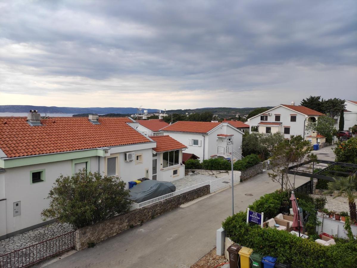 Vila Beleca Krk - Apartments Rest & Sea Krk Town Esterno foto
