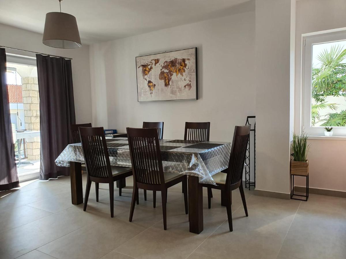 Vila Beleca Krk - Apartments Rest & Sea Krk Town Esterno foto